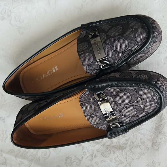 Coach Shoes - Coach "Olive" Signature Monogram Loafers. Size 8B.
